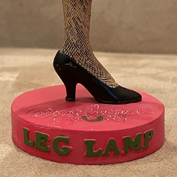 A Christmas Story bobble head leg lamp by NECA - Picture 5 of 5